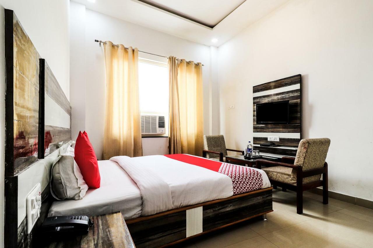 Oyo 39959 Hotel Bandhan Bahraich 外观 照片