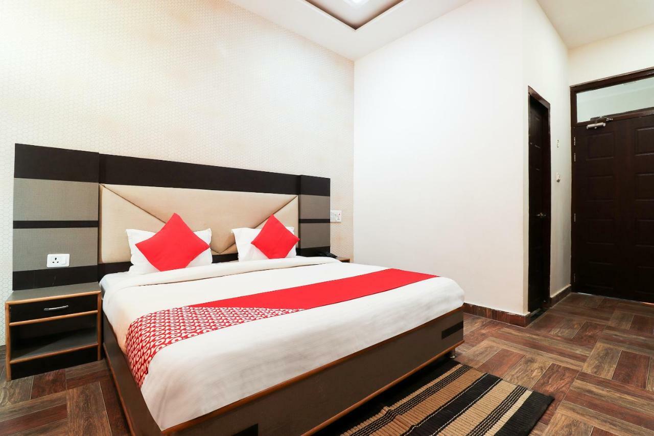Oyo 39959 Hotel Bandhan Bahraich 外观 照片