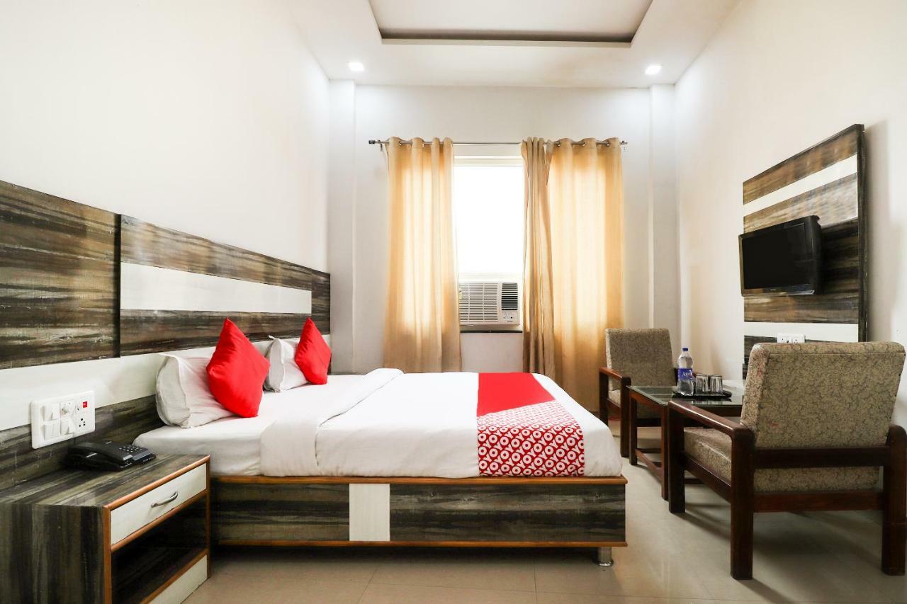 Oyo 39959 Hotel Bandhan Bahraich 外观 照片