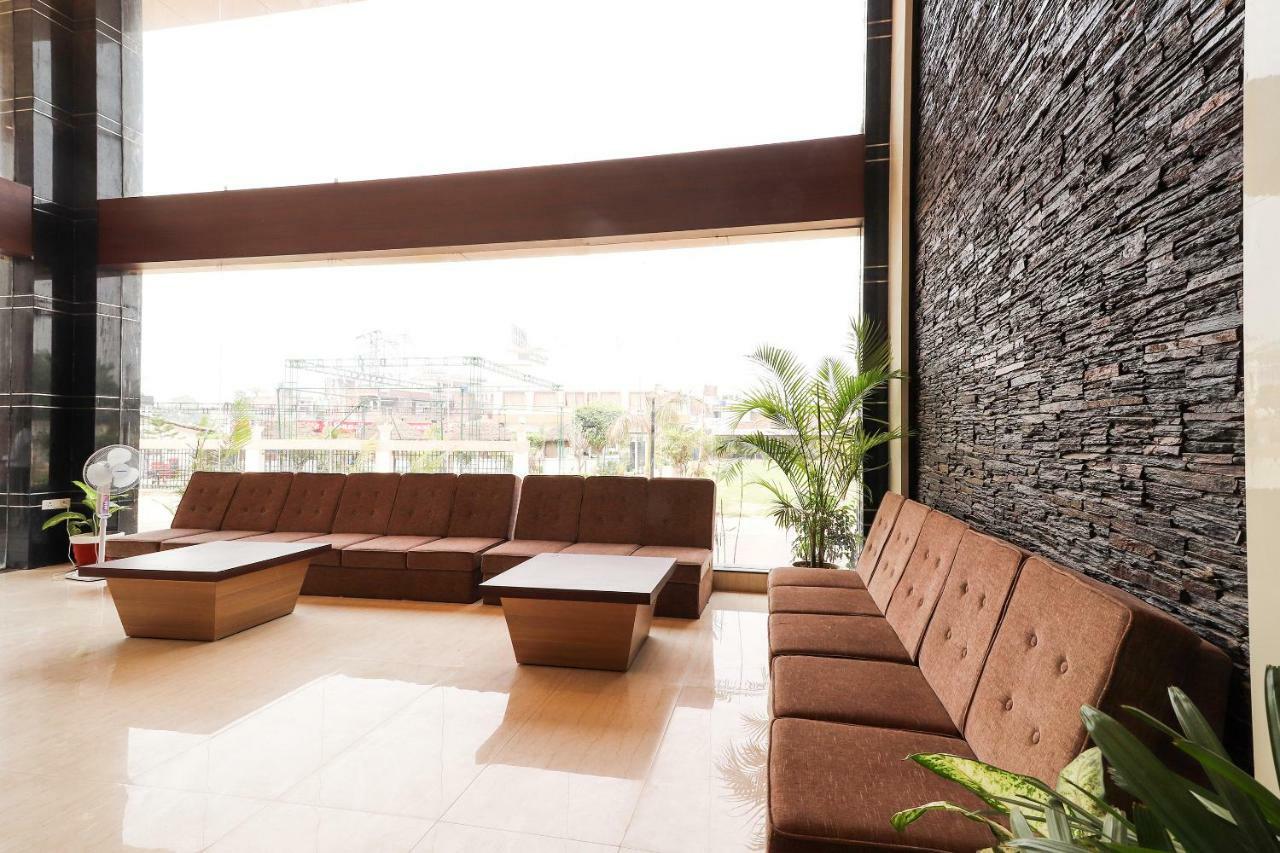 Oyo 39959 Hotel Bandhan Bahraich 外观 照片